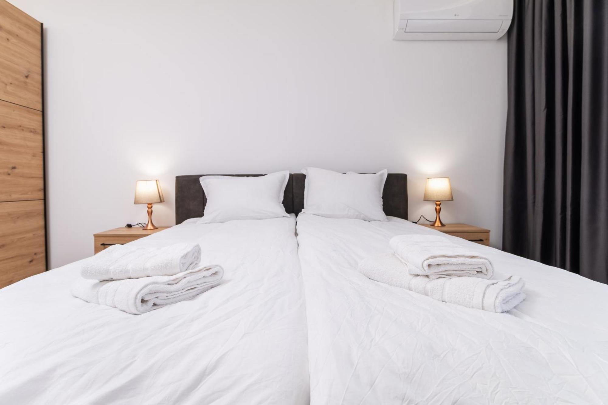 Modern 1-Bedroom Apartments Plovdiv Bagian luar foto