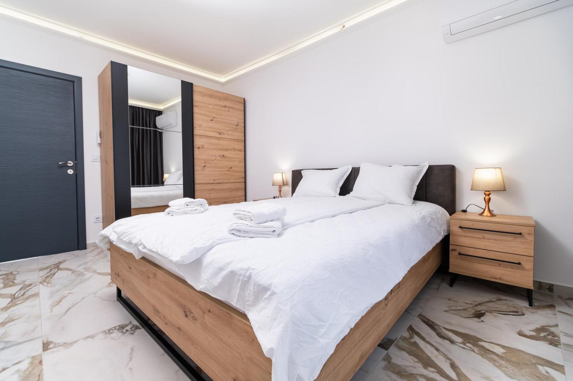 Modern 1-Bedroom Apartments Plovdiv Bagian luar foto