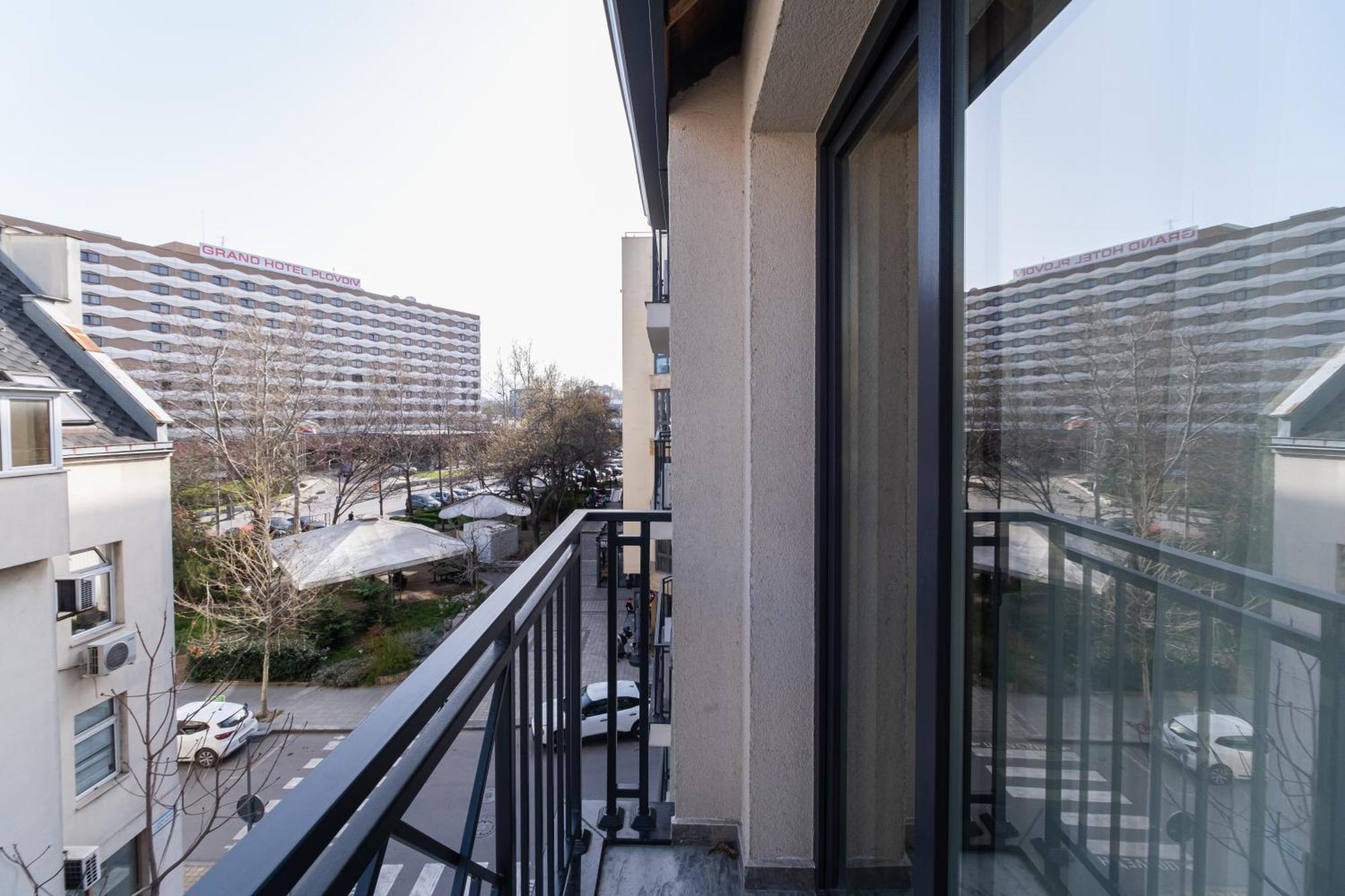 Modern 1-Bedroom Apartments Plovdiv Bagian luar foto