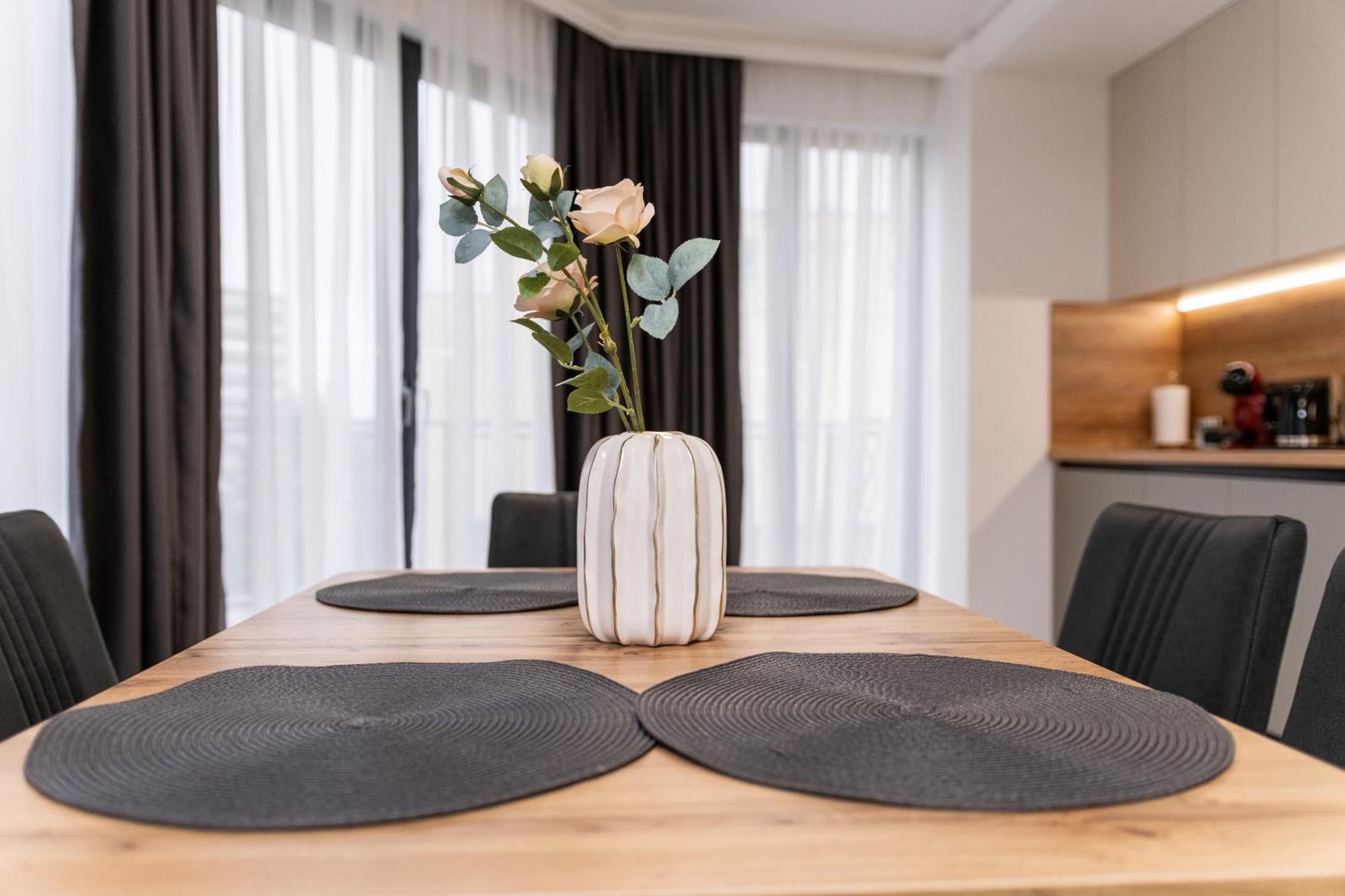 Modern 1-Bedroom Apartments Plovdiv Bagian luar foto