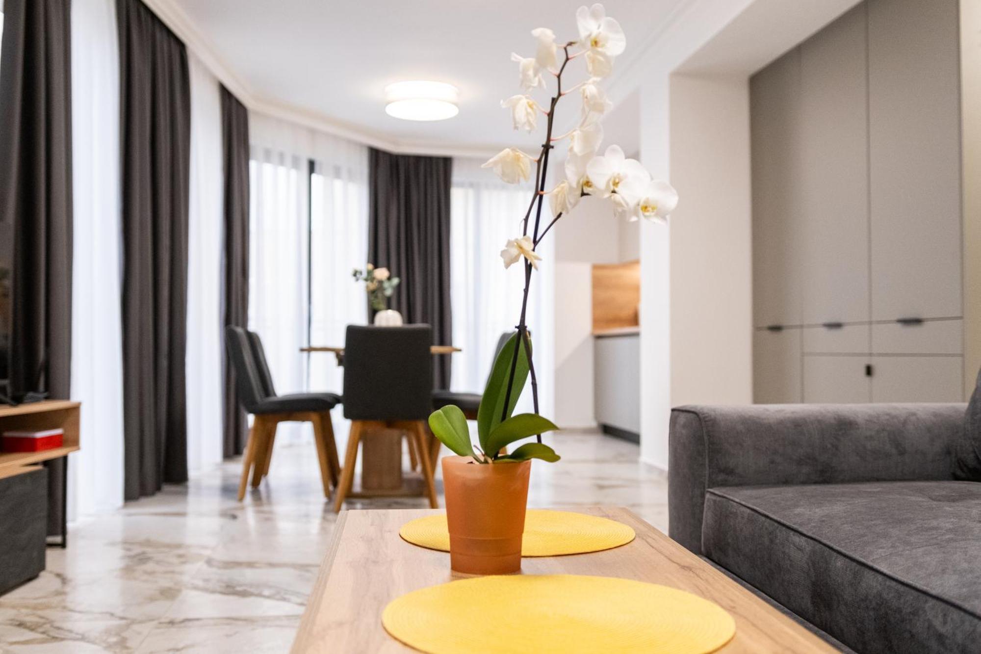 Modern 1-Bedroom Apartments Plovdiv Bagian luar foto