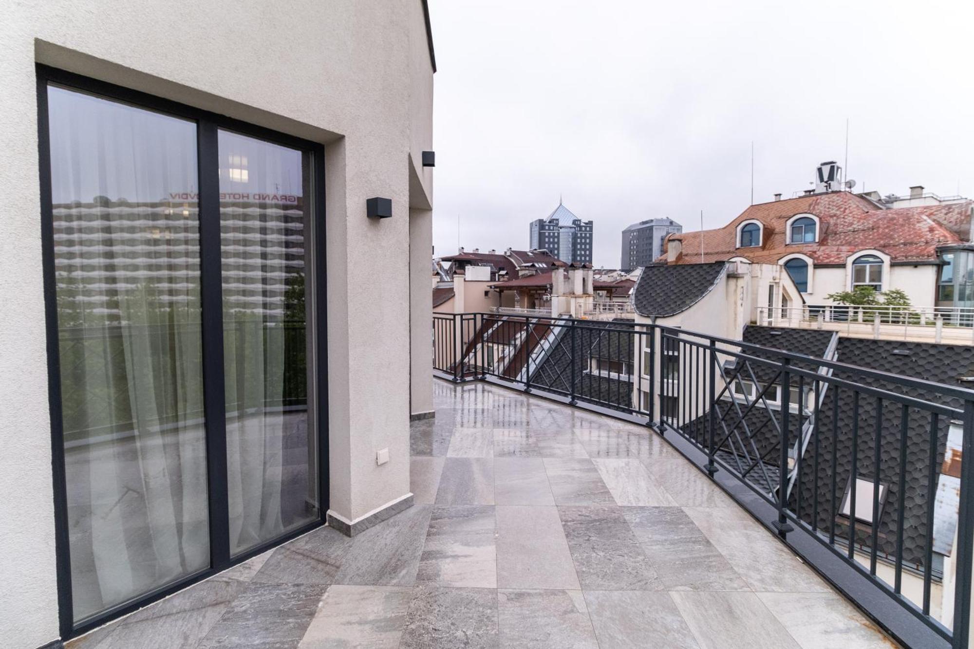 Modern 1-Bedroom Apartments Plovdiv Bagian luar foto