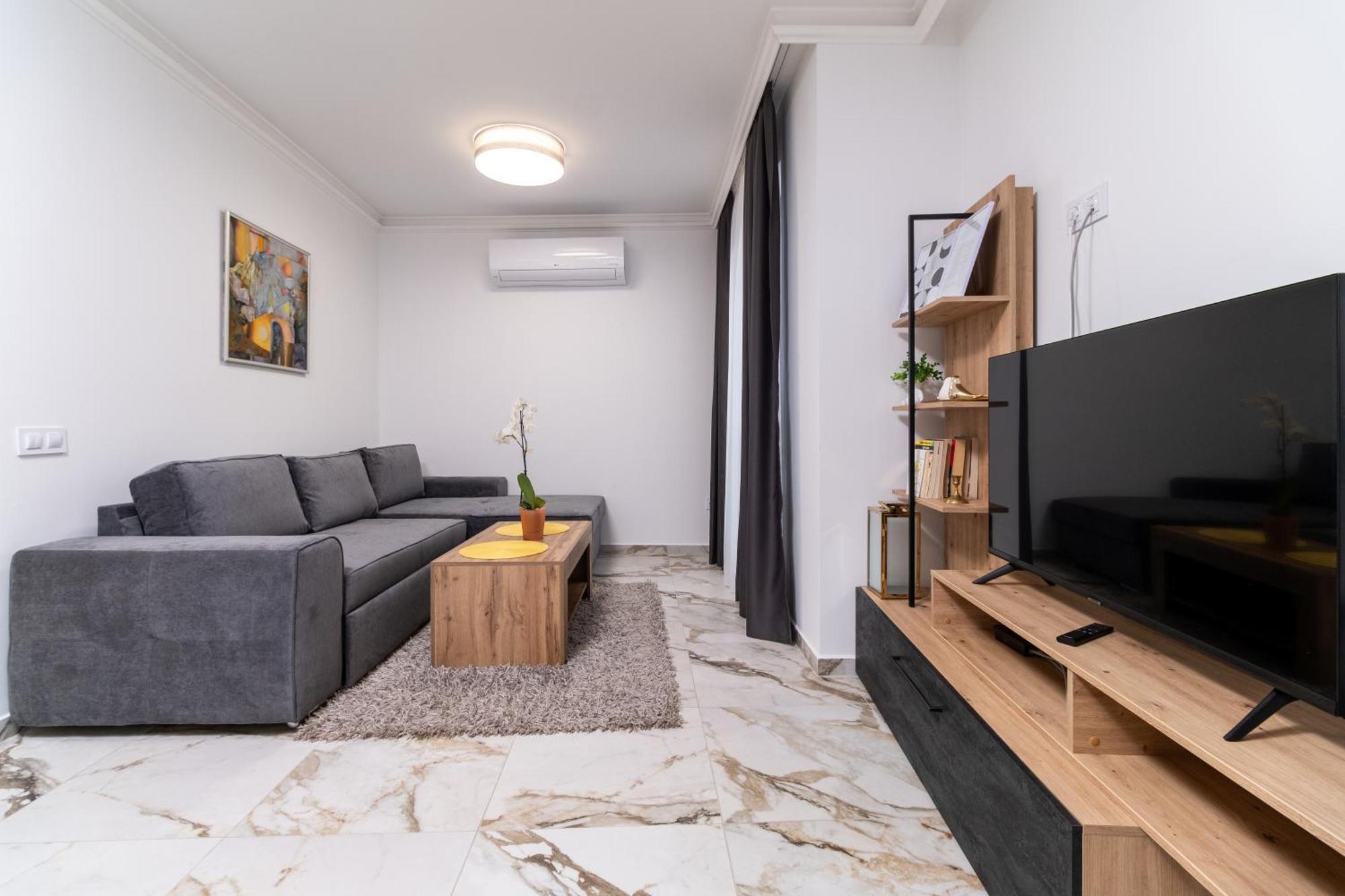 Modern 1-Bedroom Apartments Plovdiv Bagian luar foto